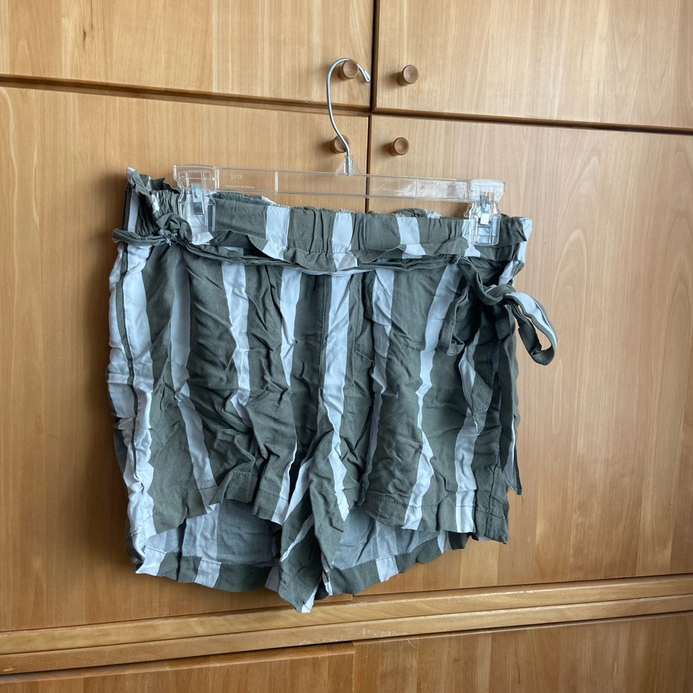 Green stripped summer shorts